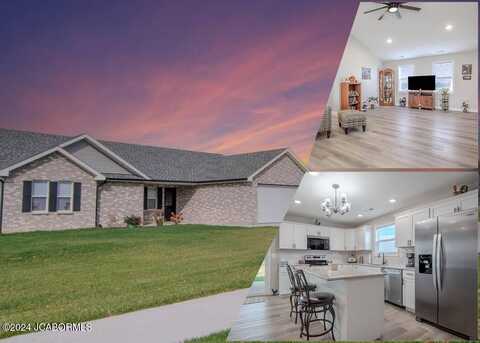 220 COUNTY ROAD 371, Holts Summit, MO 65043