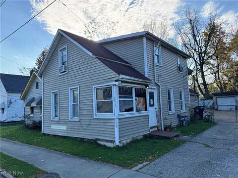 4517 Hyde Avenue, Cleveland, OH 44109