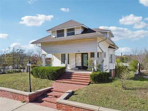 110 S Hickory Street, Nowata, OK 74048