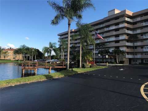 250 Jacaranda Dr, Plantation, FL 33324