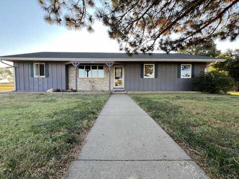 722 Western Ave, Beloit, KS 67420