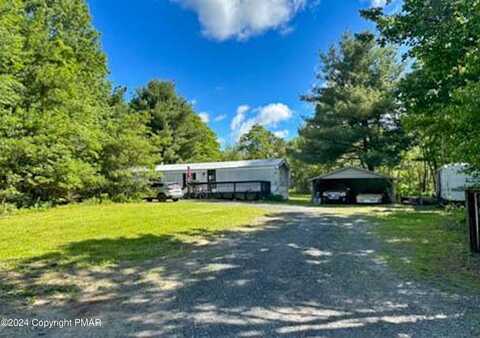 128 Snowflake Drive, Blakeslee, PA 18610