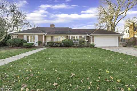 1557 Lochmoor, Grosse Pointe Woods, MI 48236