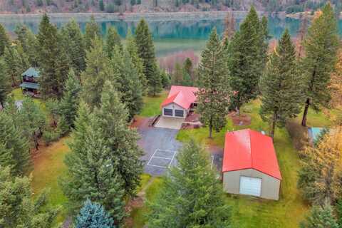 25 River Front Drive S, Trout Creek, MT 59874