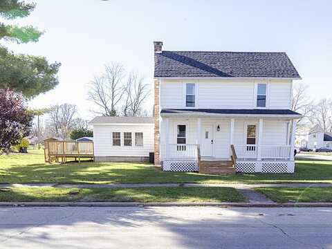 301 S Macon Street, Bement, IL 61813