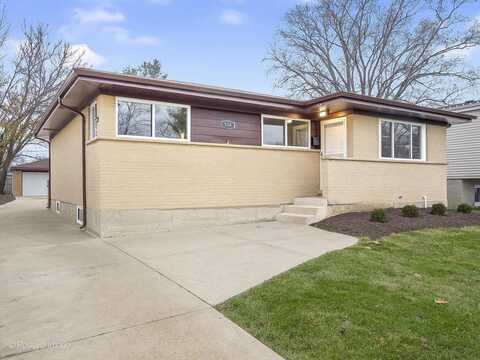 574 Coolidge Avenue, Glen Ellyn, IL 60137