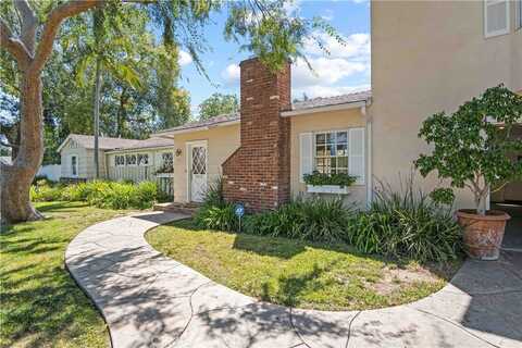 15103 Hartsook Street, Sherman Oaks, CA 91403