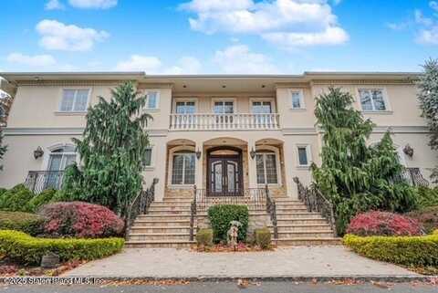 51 Romer Road, Staten Island, NY 10304