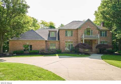 1443 Reserve Drive, Bath, OH 44333