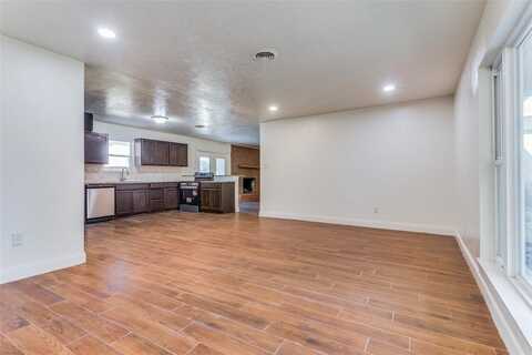 4704 South Drive, Fort Worth, TX 76109