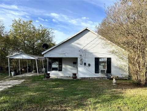 313 N Elm Street, Mart, TX 76664