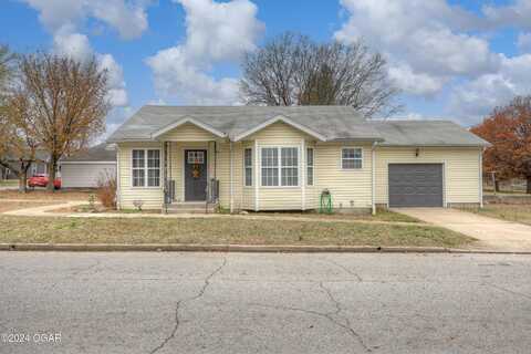 701 W Austin Street, Webb City, MO 64870