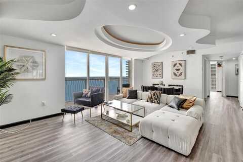1200 Brickell Bay Dr, Miami, FL 33131