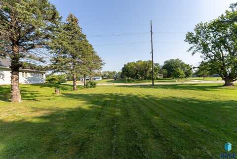 Rummel Ave, Lennox, SD 57039