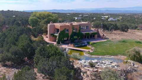 18 Calle San Martin, Santa Fe, NM 87501