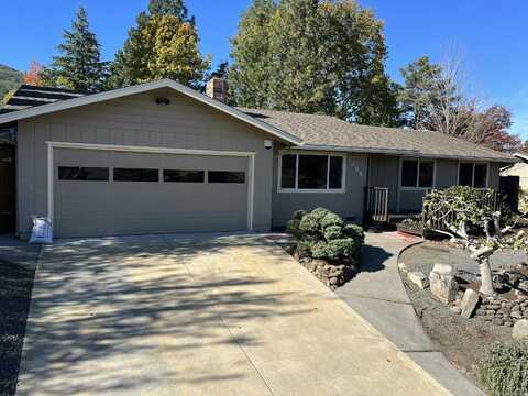 1355 Apple Way, Ashland, OR 97520