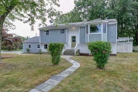 28 Reardon Drive, Middletown, RI 02842