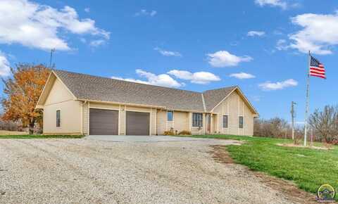 5855 259th St, Tonganoxie, KS 66086