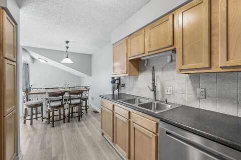 Landau, MINNEAPOLIS, MN 55438