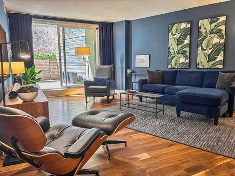 Nicollet, MINNEAPOLIS, MN 55403