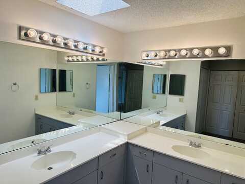 6Th, DEERFIELD BEACH, FL 33442