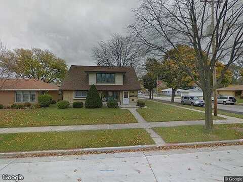 77Th, MILWAUKEE, WI 53220