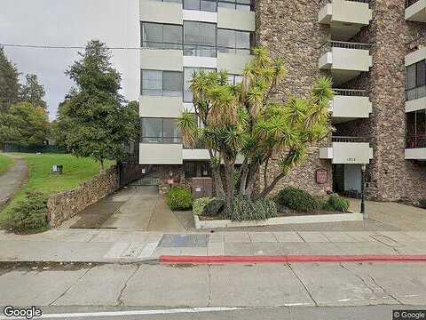 Lakeshore, OAKLAND, CA 94606