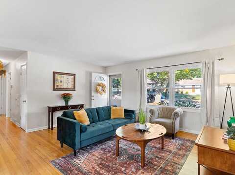 97Th, MILWAUKEE, WI 53227
