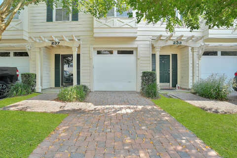 Mattie M Kelly, DESTIN, FL 32541