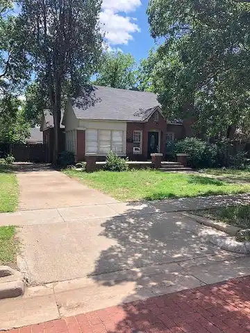 16Th, LUBBOCK, TX 79401