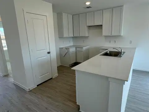Scopello, NEW CANEY, TX 77357