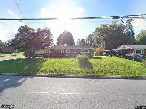 Linden St, Columbia, PA 17512