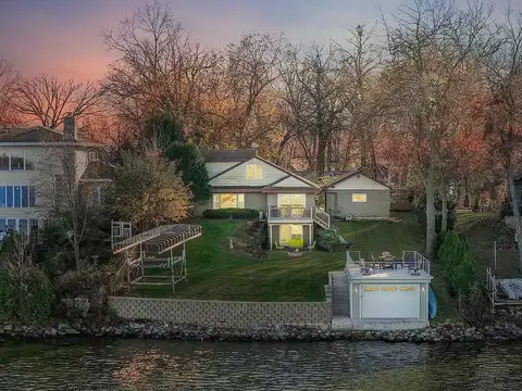 Colladay Point, STOUGHTON, WI 53589