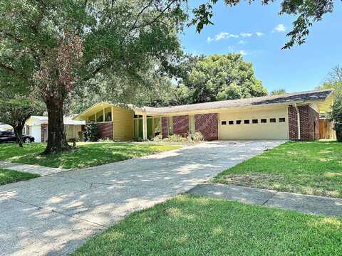 Ne Camborne Avenue, Fort Walton Beach, FL 32547