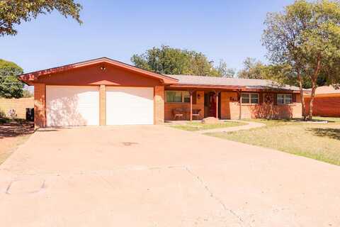 Willow Wood Lane, Levelland, TX 79336