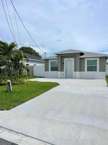 Ne 13Th Avenue, Boynton Beach, FL 33435