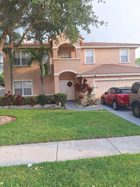 Oakmont Circle, Lake Worth, FL 33463