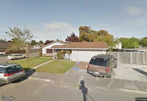 Linda, MCKINLEYVILLE, CA 95519