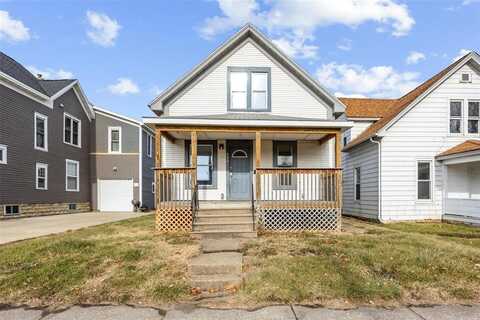 452 8th Avenue SW, Cedar Rapids, IA 52404