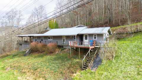 3059 NC 261 Highway, Spruce Pine, NC 28777