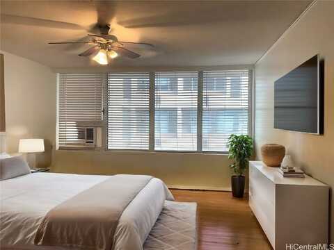 2442 Tusitala Street, Honolulu, HI 96815