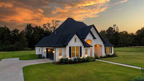 502 Lost Creek Circle, Longview, TX 75605