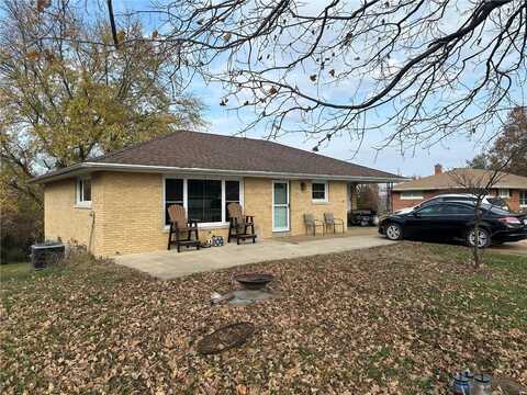 203 N KLEBBA Drive, Linn, MO 65051