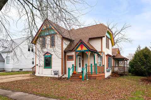 130 W Maple St, Viroqua, WI 54665