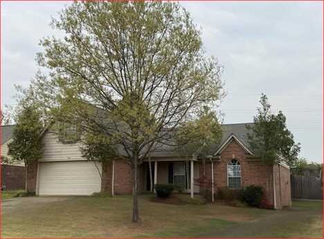 106 Oakleigh, Batesville, MS 38606