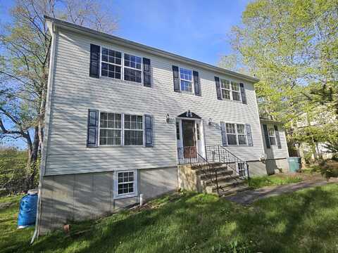 9839 Deerwood Drive, Tobyhanna, PA 18466
