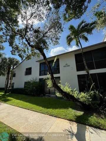 4689 NW 22nd St, Pompano Beach, FL 33063