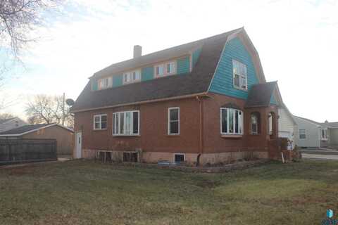 1424 SE 3rd Ave, Aberdeen, SD 57401