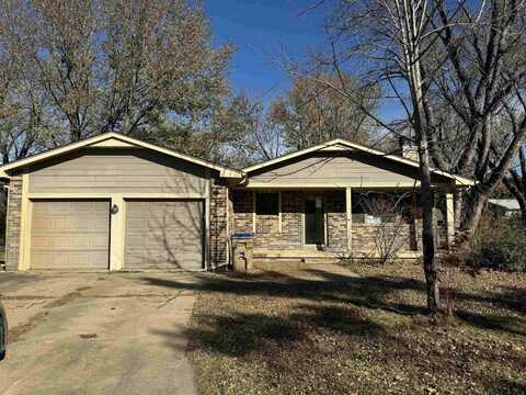 5 N Gayle Ct, Valley Center, KS 67147