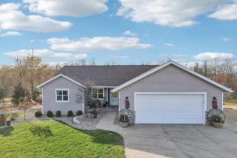 W8322 Bilkie Road, Poynette, WI 53955